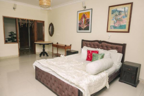 Arshi E-trading gust house